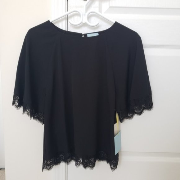NWT CeCe Batwing Lace Trim Blouse XS - Picture 1 of 7